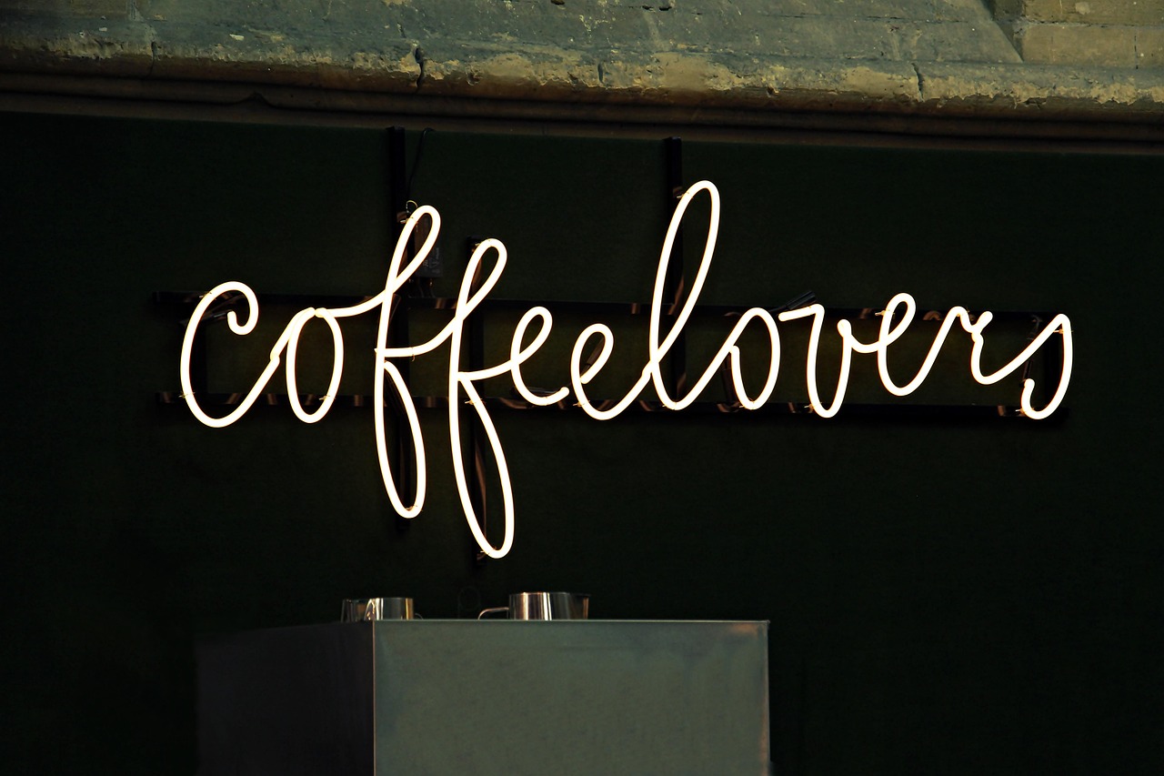 Neon sign, coffee lovers, coffee — Historic Churches and Cathedrals in Madrid