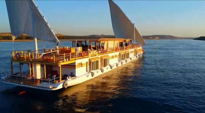 What Local Boat Captains Taught Me About the Real Nile