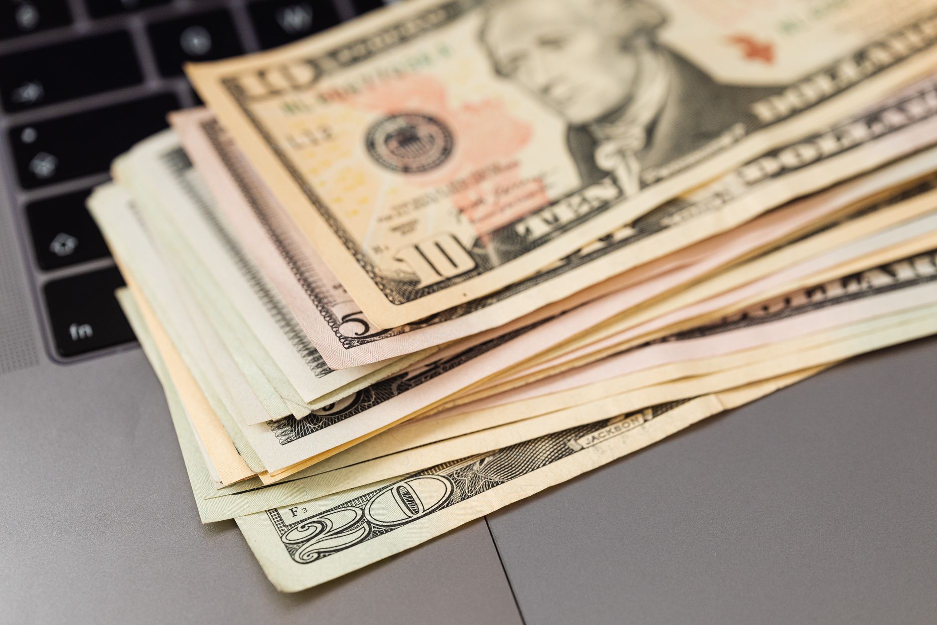 AI cloud startup funding